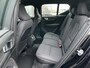 Volvo XC40 Recharge Core 70 kWh | Cruise Control | Google Navigatie | Stoel-/Stuurverwarming | Warmtepomp | Uitschuifbare Beenondersteuning Voorstoelen | 19" Velgen | Trekhaak | Parkeercamera |