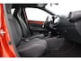 Toyota Aygo X 1.0 VVT-i S-CVT Premium | Apple Carplay / Android Auto | JBL | LED | Stoelverwarming | Adaptive Cruise | Keyless | Clima | Parkeersensoren voor/achter | Camera | 18 inch