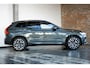 Volvo XC60 T6 Plug-in hybrid AWD Ultra Dark | Executive Line | Bowers & Wilkins | Luchtvering | Geventileerde Voorstoelen | Massagefunctie | 21" Lichtmetalen Wielen |