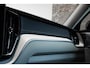 Volvo XC60 T6 Plug-in hybrid AWD Ultra Dark | Executive Line | Bowers & Wilkins | Luchtvering | Geventileerde Voorstoelen | Massagefunctie | 21" Lichtmetalen Wielen |
