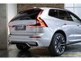 Volvo XC60 2.0 T6 Plug-in hybrid AWD Plus Dark | Verwacht Dec. 2025 | 21" Lichtmetalen Wielen | Head-Up Display | Schuif/Kantel Panoramadak | 360º Camera | Donker Getint Glas |