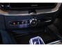 Volvo XC60 2.0 T6 Plug-in hybrid AWD Plus Dark | Verwacht Dec. 2025 | 21" Lichtmetalen Wielen | Head-Up Display | Schuif/Kantel Panoramadak | 360º Camera | Donker Getint Glas |