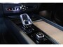 Volvo XC60 2.0 T6 Plug-in hybrid AWD Plus Dark | Verwacht Dec. 2025 | 21" Lichtmetalen Wielen | Head-Up Display | Schuif/Kantel Panoramadak | 360º Camera | Donker Getint Glas |