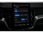 Volvo XC60 2.0 T6 Plug-in hybrid AWD Plus Black Edition | Luchtvering | 360º Camera | Schuif/Kantel-Panoramadak | Head-Up Display | 21" Lichtmetalen Wielen | Donkergetint Glas |