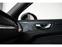 Volvo XC60 2.0 T6 Plug-in hybrid AWD Plus Black Edition | Luchtvering | 360º Camera | Schuif/Kantel-Panoramadak | Head-Up Display | 21" Lichtmetalen Wielen | Donkergetint Glas |