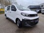 Opel Vivaro-e Electric L3 75 kWh DC 136pk | Dubbele Cabine | 5-persoons | NAVI | Multimedia | Apple Carplay | Android Auto | Parkeersensoren romdom | Achteruitrijcamera | Dode hoek detectie | Stoelverwarming | Stuurverwarming | Full ECO LED koplampen | Houten afwerking laadruimte | Trekhaak | Reservewiel | van €52.710 voor €40.695 ex. BTW rijklaar