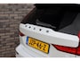 Volvo V60 T6 Plug-in hybrid AWD Plus Dark | PHEV | Long Range | Pilot Assist | Trekhaak | Panoramadak | Rijklaarprijs - incl.garantie