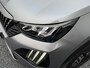 Peugeot 2008 1.2 PureTech 100 Allure 6-bak 102PK | Halfleder | PDC | Apple Carplay/Android Auto | Cruise Control | Bluetooth | Rijstrook Correctie | Airco | Sensoren Rondom | Pianolak Interieur | Wi-Fi | LED | 17" LMV