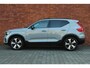 Volvo XC40 T4 Plug-in hybrid Ultimate Dark | Panoramisch schuif-/kantel dak | Elektrisch verstelbare voorstoelen met geheugenfunctie | Harman Kardon | Semi elektrisch inklapbare trekhaak | Extra getint glas | All-season banden | 360 graden camera | Lederen bekleding | Stoel-/ stuurwielverwarming | Pilot assist | BLIS | 19 inch. lichtmetalen velgen