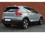 Volvo XC40 T4 Plug-in hybrid Ultimate Dark | Panoramisch schuif-/kantel dak | Elektrisch verstelbare voorstoelen met geheugenfunctie | Harman Kardon | Semi elektrisch inklapbare trekhaak | Extra getint glas | All-season banden | 360 graden camera | Lederen bekleding | Stoel-/ stuurwielverwarming | Pilot assist | BLIS | 19 inch. lichtmetalen velgen