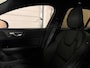 Volvo V60 Cross Country T5 AWD Cross Country Pro | Schuifdak | Head-Up Display | Harman Kardon | Adaptieve Cruise Control | Stoelverwarming | Pilot Assist | BLIS Dode Hoek Detectie | Parkeercamera | Voorstoelen elektrisch geheugen | Lederen bekleding | Zitting verlenging voorstoelen | 19 Inch | Parkeersensoren voor+achter | Privacy Glass | Elektrisch bedienbare achterklep | 4-Zone Climate Control | DAB Radio | Apple Carplay/Android Auto | Onyx Black Metallic |