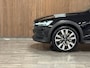 Volvo V60 Cross Country T5 AWD Cross Country Pro | Schuifdak | Head-Up Display | Harman Kardon | Adaptieve Cruise Control | Stoelverwarming | Pilot Assist | BLIS Dode Hoek Detectie | Parkeercamera | Voorstoelen elektrisch geheugen | Lederen bekleding | Zitting verlenging voorstoelen | 19 Inch | Parkeersensoren voor+achter | Privacy Glass | Elektrisch bedienbare achterklep | 4-Zone Climate Control | DAB Radio | Apple Carplay/Android Auto | Onyx Black Metallic |