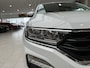 Volkswagen T-Roc 1.5 TSI Style [ ADAPTIVE CRUISE I NAVI I CLIMATE CONTROL I CARPL