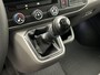 Volkswagen Transporter 2.0 TDI 110pk L2H1 28 | Cruise Control | Achteruitrijcamera | Achterdeuren | Navi via AppleCarplay / AndroidAuto | Laadruimte betimmerd | BPM-vrij
