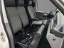 Volkswagen Transporter 2.0 TDI 110pk L2H1 28 | Cruise Control | Achteruitrijcamera | Achterdeuren | Navi via AppleCarplay / AndroidAuto | Laadruimte betimmerd | BPM-vrij