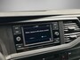 Volkswagen Transporter 2.0 TDI 110pk L2H1 28 | Cruise Control | Achteruitrijcamera | Achterdeuren | Navi via AppleCarplay / AndroidAuto | Laadruimte betimmerd | BPM-vrij