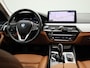 BMW 5-Serie Touring 530e | Navigatie | Leder | Camera | Trekhaak
