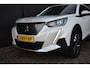 Peugeot 2008 1.2 PureTech Allure 130pk Automaat | 1e Eig. | Adaptive Cruise | Navigatie | Voorruitverwarming | Achteruitrijcamera | Half-Leder | Dealeronderhouden |