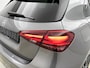 Mercedes-Benz A-klasse 250 e Business Solution AMG | AMG Line Plus pakket | Trekhaak | 360° camera | Smartphone-integratie | Panoramaschuifdak | MULTIBEAM LED | Head-up display | 19 inch AMG velgen | Augmented Reality navigatie |