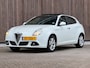Alfa Romeo Giulietta 1.4 T Distinctive / Automaat / Pano /