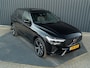 Volvo XC60 2.0 T6 Plug-in hybrid AWD Plus Dark | 360 Camera | Harman/Kardon | Trekhaak | Panodak | Dodehoek sensoren | Prijs Rijklaar!!