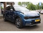 Lynk & Co 01 1.5 MY23! BLACKLINE! ZWARTE-HEMEL ROLHOES 360-CAMERA PANO/SCHUIF INFINITY DAB NAVI CARPLAY STOELVERWARMING ELEK.ACHTERKLEP 20"LMV