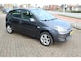 Ford Fiesta 1.4-16V-80pk Futura XL. Goed onderhouden en nette wagen ! Airco, metallic lak, LM wielen, 5-drs., trekhaak, parkeersensoren achter, r/cd etc