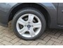 Ford Fiesta 1.4-16V-80pk Futura XL. Goed onderhouden en nette wagen ! Airco, metallic lak, LM wielen, 5-drs., trekhaak, parkeersensoren achter, r/cd etc