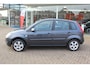 Ford Fiesta 1.4-16V-80pk Futura XL. Goed onderhouden en nette wagen ! Airco, metallic lak, LM wielen, 5-drs., trekhaak, parkeersensoren achter, r/cd etc