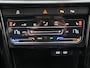 Volkswagen T-Roc 1.5 TSI R-Line Camera | 18 Inch | Carplay | IQ-Light | Stoelverw. | Elect. Klep.