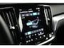 Volvo V60 T6 Recharge AWD Core Bright | Long Range | Camera | Keyless | Stoelverwarming | Google | 18" | Stuurverwarming