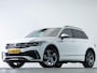 Volkswagen Tiguan R-Line 1.5 TSI 150 PK | LED Matrix IQ | Trekhaak | Stoel & Stuurverwarming | Travel Assist |