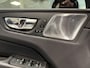 Volvo XC60 2.0 T8 Plug-in hybrid AWD Plus Dark, B&W audio, Luchtvering, Pano