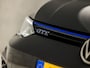 Volkswagen Golf 1.4 eHybrid GTE 245Pk Automaat (APPLE CARPLAY, GROOT NAVI, GETINT GLAS, KEYLESS, SPORTSTOELEN, PARKEERSENSOREN, SFEERVERLICHTING, CRUISE, NIEUWSTAAT)