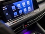 Volkswagen Golf 1.4 eHybrid GTE 245Pk Automaat (APPLE CARPLAY, GROOT NAVI, GETINT GLAS, KEYLESS, SPORTSTOELEN, PARKEERSENSOREN, SFEERVERLICHTING, CRUISE, NIEUWSTAAT)