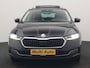 Skoda Octavia Combi 1.4 TSI iV Business Edition Plus PHEV 204pk Dealer O.H. | Trekhaak Afn. | Panodak | Head Up | Adaptive Cruise | Sfeerverlichting | Sportstoelen Memory & Verwarmd | Keyless | Blis | Crystal LED | Navigatie | DAB | Plug In Hybrid |