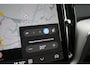 Volvo XC60 2.0 T6 Plug-in hybrid AWD Essential | Stoel-/ stuurwielverwarming | Verwarmde achterbank | Adaptieve cruise control | BLIS | Extra getint glas | 20 inch. lichtmetalen velgen | Apple carplay/ Android auto