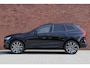 Volvo XC60 2.0 T6 Plug-in hybrid AWD Essential | Stoel-/ stuurwielverwarming | Verwarmde achterbank | Adaptieve cruise control | BLIS | Extra getint glas | 20 inch. lichtmetalen velgen | Apple carplay/ Android auto