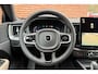 Volvo XC60 2.0 T6 Plug-in hybrid AWD Essential | Stoel-/ stuurwielverwarming | Verwarmde achterbank | Adaptieve cruise control | BLIS | Extra getint glas | 20 inch. lichtmetalen velgen | Apple carplay/ Android auto