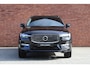 Volvo XC60 2.0 T6 Plug-in hybrid AWD Essential | Stoel-/ stuurwielverwarming | Verwarmde achterbank | Adaptieve cruise control | BLIS | Extra getint glas | 20 inch. lichtmetalen velgen | Apple carplay/ Android auto