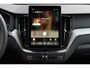 Volvo XC60 2.0 T6 Plug-in hybrid AWD Essential | Stoel-/ stuurwielverwarming | Verwarmde achterbank | Adaptieve cruise control | BLIS | Extra getint glas | 20 inch. lichtmetalen velgen | Apple carplay/ Android auto