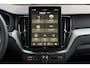 Volvo XC60 2.0 T6 Plug-in hybrid AWD Essential | Stoel-/ stuurwielverwarming | Verwarmde achterbank | Adaptieve cruise control | BLIS | Extra getint glas | 20 inch. lichtmetalen velgen | Apple carplay/ Android auto