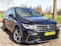 Volkswagen Tiguan 1.5 TSi 150pk R-LINE BTW-AUTO IQ-LIGHT Elek.-Trekhaak Panoramadak Navigatie Leer Adap.cruise-control