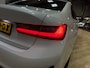 BMW 3-Serie 320e Business Edition Plus Airco ECC | Laser | Camera | Cruise Control | 18 Inch | Apple Carplay | Isofix | NAP