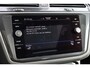 Volkswagen Tiguan 1.5 TSI R-Line Business+ | Panorama dak | Camera | Carplay | Keyless