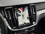 Volvo V60 2.0 B4 Ultra Dark | Massage/ventilatie | Pano | 360 Cam | Trekhaak | Harman/Kardon | Memory