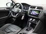 Volkswagen Tiguan 1.4 TSI eHybid LIFE | 245 PK | SoH 91% | Automaat | Lederen Ergo-Massage Stoelen (Memory) | Elektrische Achterklep | Stoelverwarming | Navigatie | Digital Cockpit PRO | Camera