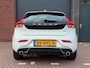 Volvo V40 2.0 D2 Nordic+ R-Design | Pano | LED | Navi | Standkachel | Leder/alcantara |