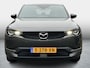 Mazda MX-30 e-SkyActiv EV 145 Exclusive-line 36 kWh SoH 94% / Facelift / Stoelverwarming / Adaptive Cruise / Carplay / Camera / Head-Up / 3 Fase / Navigatie / Keyless / Full LED / Dodehoek / Dealeronderhouden / Recent onderhoudsbeurt Uitgevoerd /