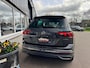 Volkswagen Tiguan 1.4 TSI eHybrid Active uitvoering Trekhaak Stoelverwarming Stuurverwarming Carplay
